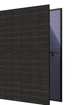 Panneau solaire haute performance installé par Yanasuntec en Guyane