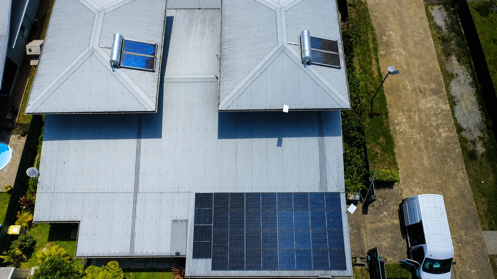 Installation de panneaux solaires de 9 kWc réalisée par Yanasuntec à Macouria, Guyane (2026)